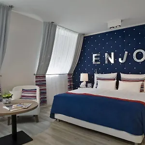 Estilo Fashion 4*, Budapeşte Macaristan